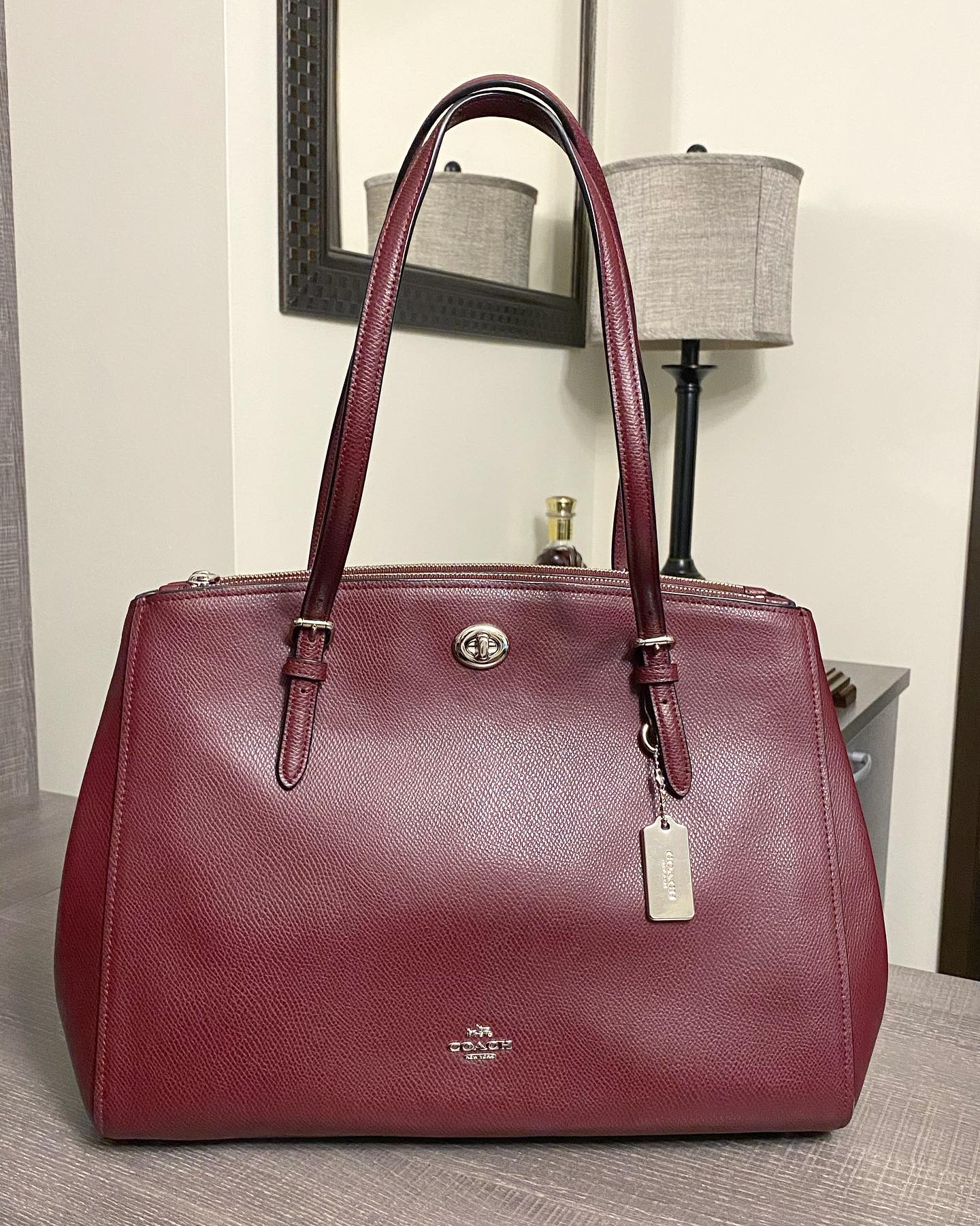 COACH Turnlock Carryall 29 ENCORE LUXURY CLOSET